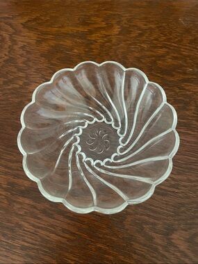 Clear Glass Spiral Dish with Scalloped Edge